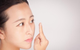 隐形眼镜多少度一跳，隐形眼镜最高多少度